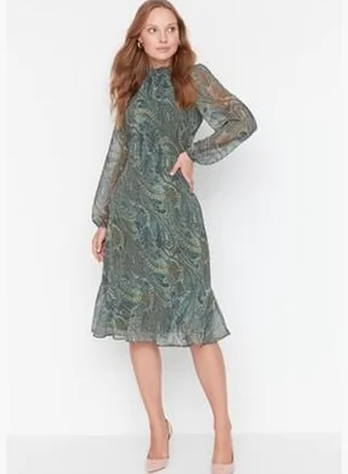 Green Shawl Patterned Ruffle Dress TWOAW23EL01436
