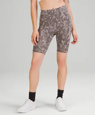 Wunder Train High-Rise Shorts 8"