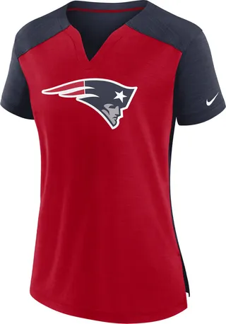 Nike Women's Dri-FIT Exceed (NFL New England Patriots) T-Shirt in Blue