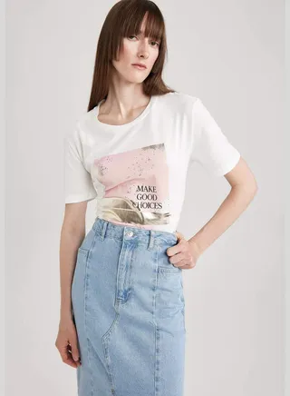 Woman Crew Neck Knitted Short Sleeve T-Shirt