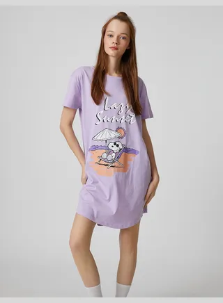 Snoopy Printed Licensed Short Sleeve Crew Neck Nightdress