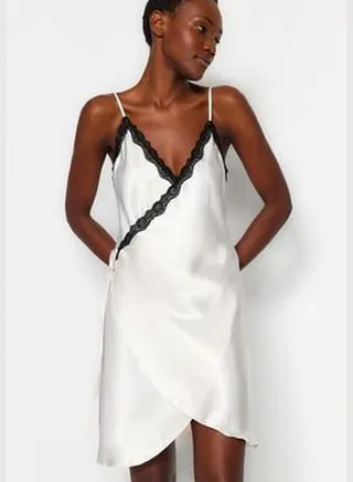 Ecru Double-Breasted Weave Satin Nightgown With Lace Detail THMAW24GC00005.