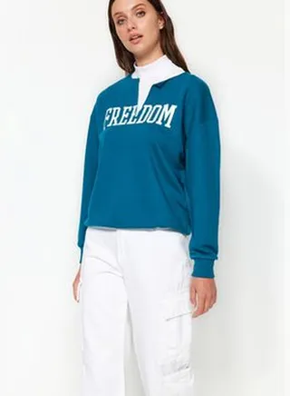 Petrol V-Neck Cut Out Detailed and Printed Regular Fit Thick Knitted Sweatshirt TWOAW24SW00277