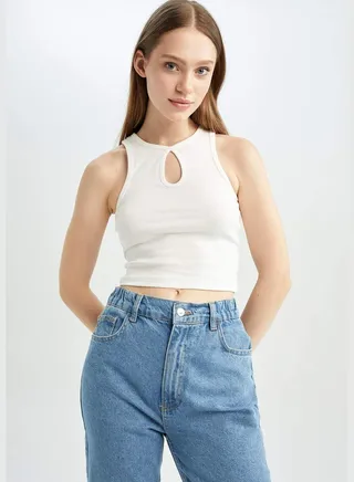 Woman Fitted Vest