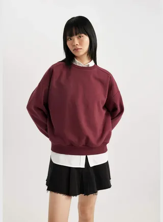 Woman Oversize Fit Crew Neck Knitted Sweatshirt