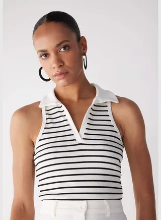 Woman Slim Fit Polo Neck Knitted Tank Top