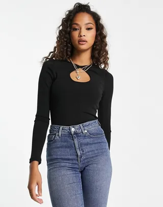 New Look long sleeve keyhole bodysuit in black