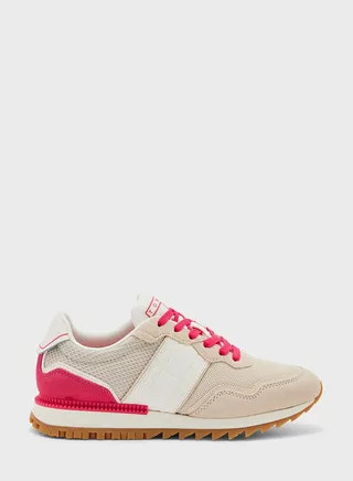 Retro Basket Low Top Sneakers