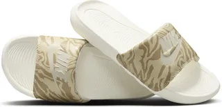 Nike Women's Victori One Print Slides in White