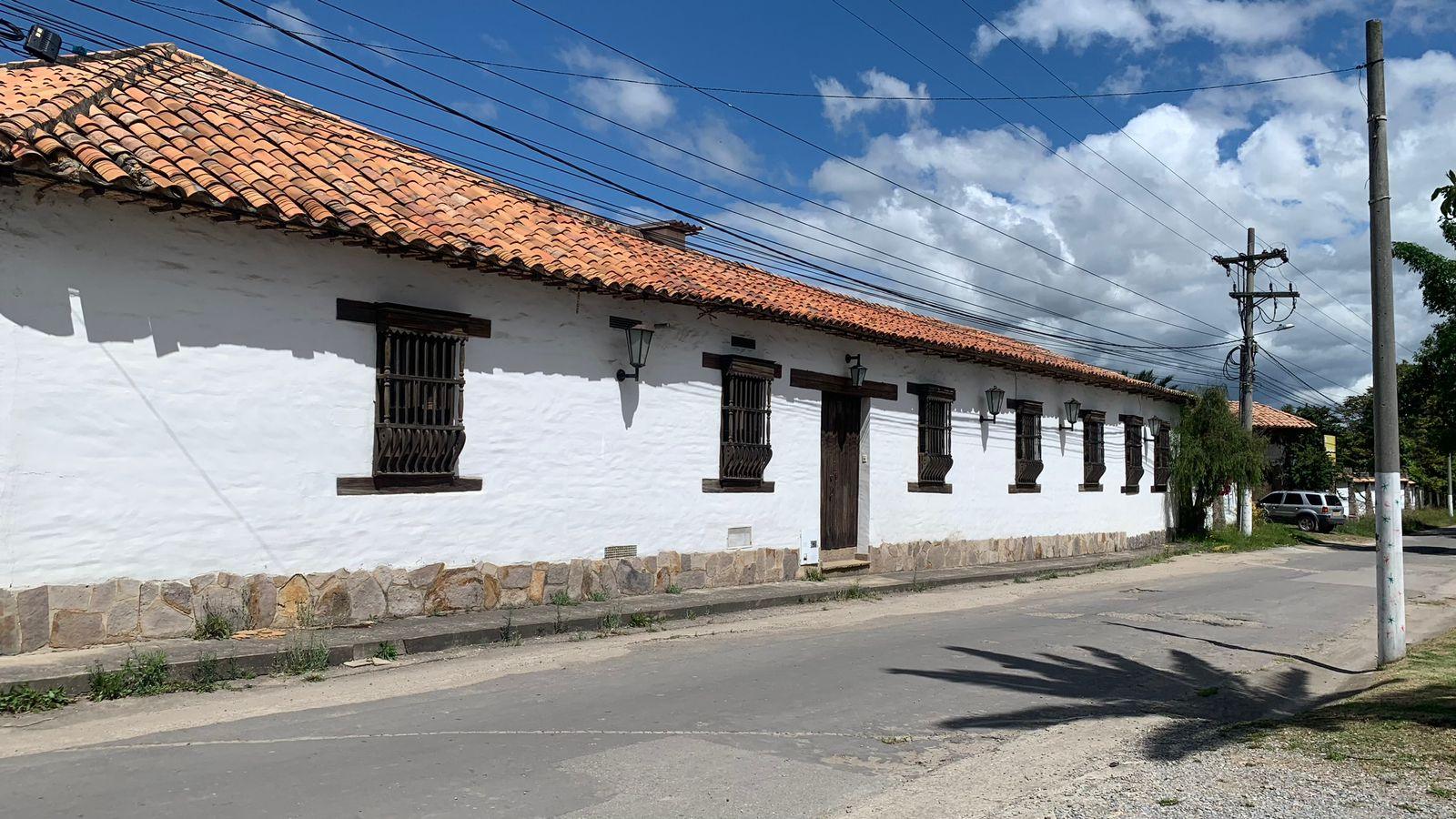 CASONA EN PAIPA - BARRIO CORINTO 
