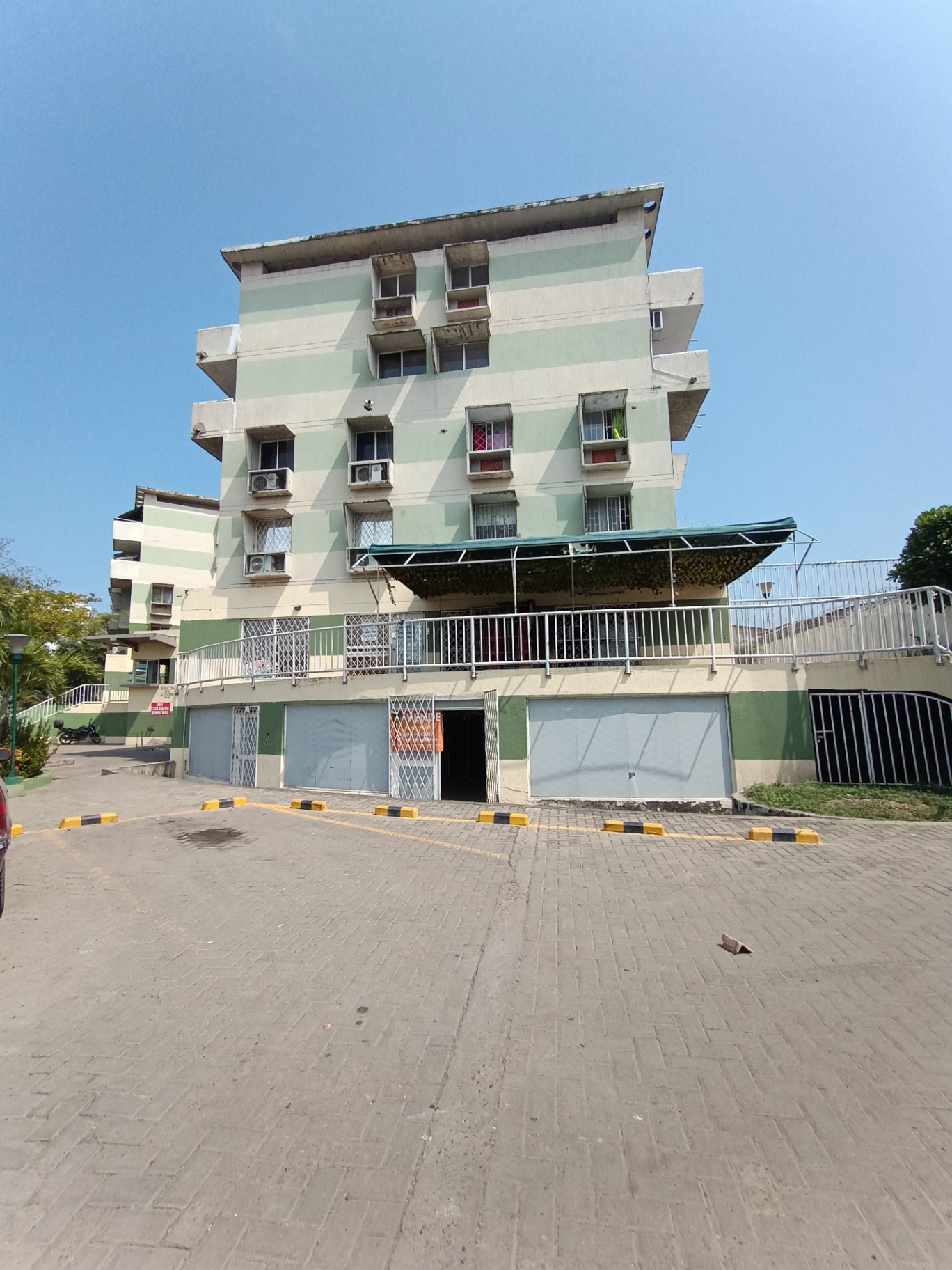 LOCAL EN CARTAGENA - CONJUNTO RESIDENCIAL RINCON DEL ALTO BOSQUE - Foto 1