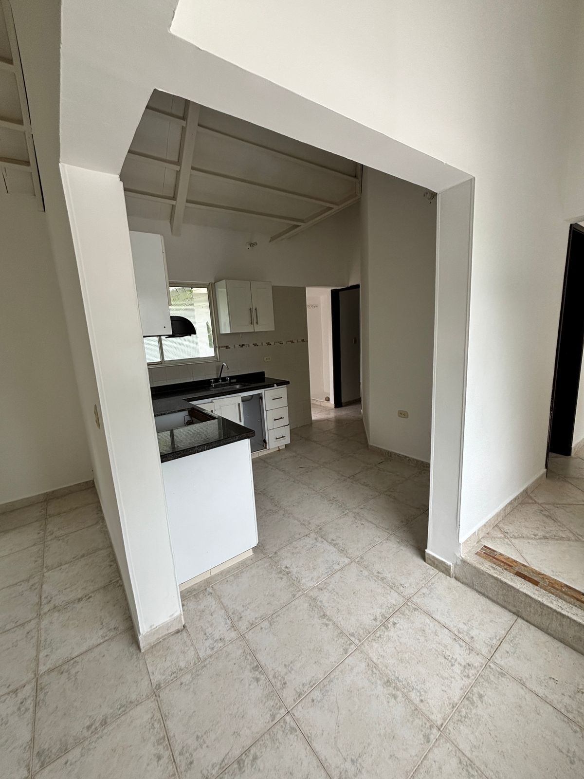 CASA EN RICAURTE  - CONDOMINIO CAMINOS DEL PEÑON - Foto 5