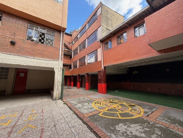 EDIFICIO EN BOGOTÁ - LOS ALCACEREZ - BARRIOS UNIDOS - Foto 3