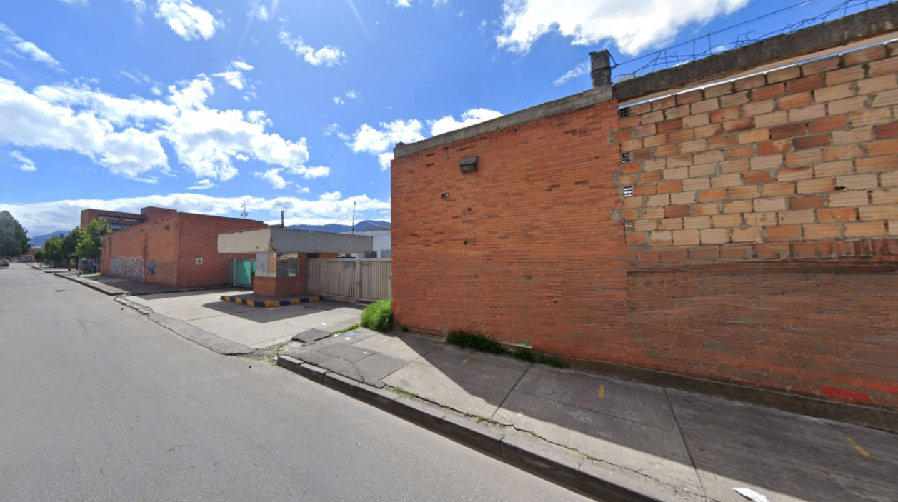 LOTE EN BOGOTÁ - RICAURTE / EL CARMEN - Foto 1
