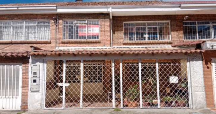 CASA EN BOGOTÁ - POPULAR MODELO - Foto 1