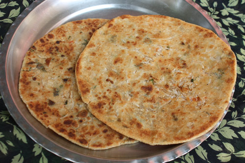 Mooli Parantha - Indisches Brot gefüllt mit Rettich