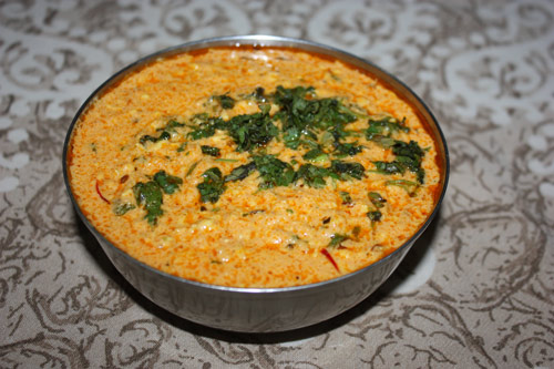 Badam Paneer in Cashew Soße - Rezept für Mandeln und indischen Käse in Cashew-Sauce