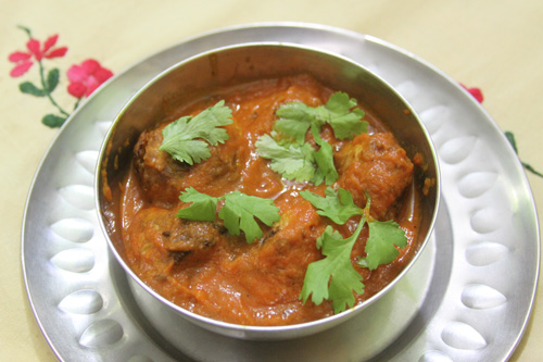 Bharwa Aloo - Recipe for Potatoes stuffed with Paneer