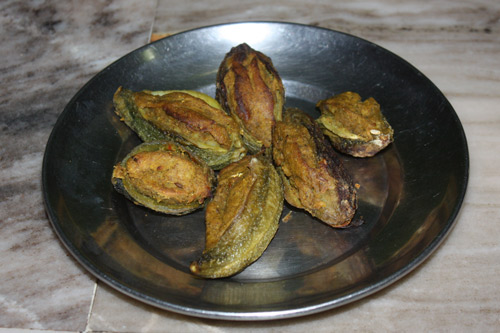 Bharwa Karela - Rezept für Gefüllten Bittermelone