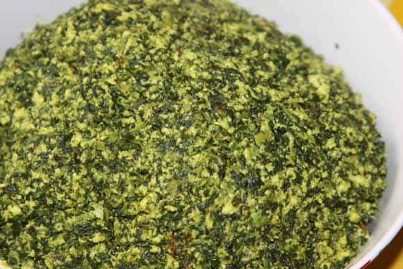 Ayurvedisches Palak Paneer Rezept - Zerbröselter Paneer mit Spinatstückchen