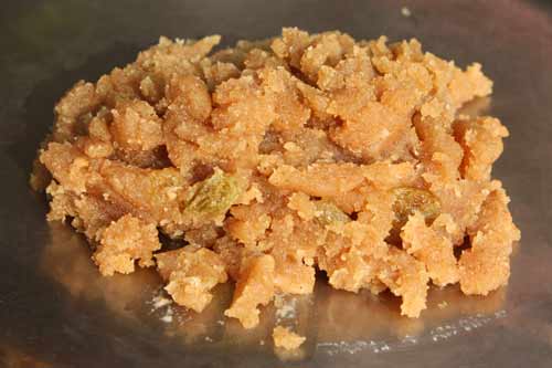 Aate ka Halwa Rezept - Einfaches und schnelles Weizenmehl Halwa
