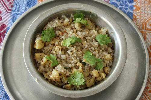 Sabudana Khichadi - Tapioka mit Erdnüssen