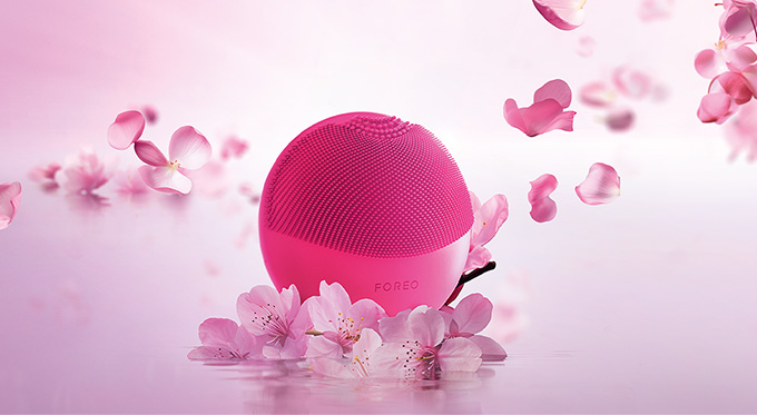 ULTIMATE HIGH-TECH CLEANSING RITUAL FOREO LUNA™ FOFO