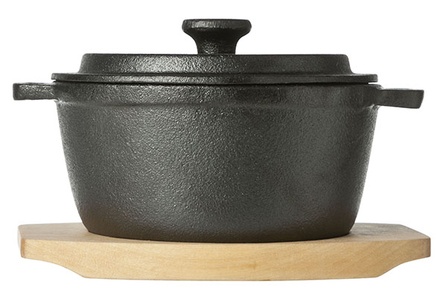 gietijzer potje 13,5cm op plankje 550ml met deksel-berkenhouten plankje
