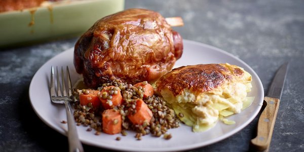 Gegratineerd hammetje met gratin dauphinois