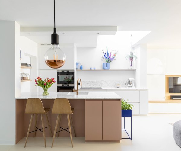Lichtrijke keuken in vrolijk abrikooskleur - getuigenis De Groote
