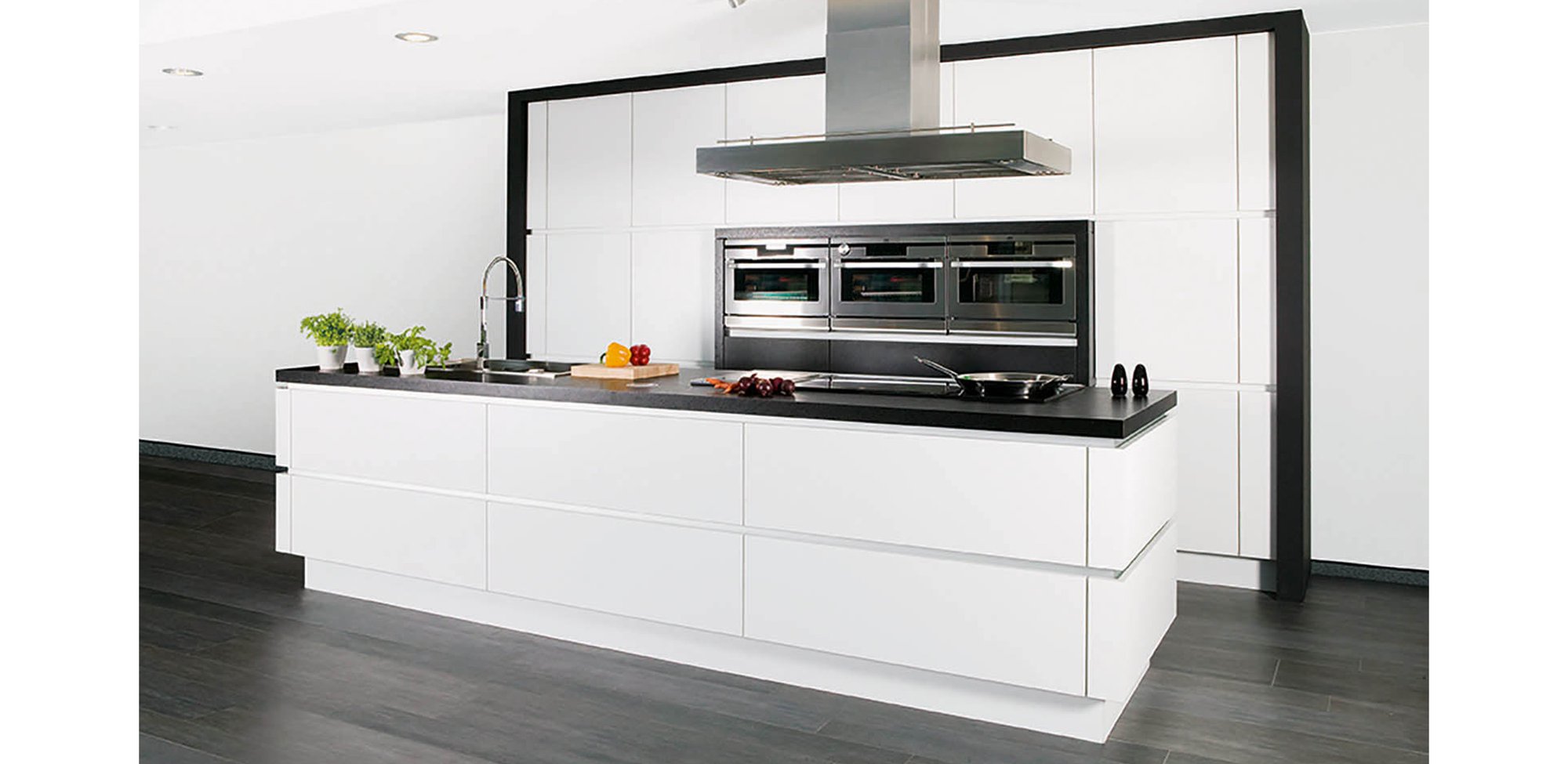 Trendy witte keuken in laminaat Model Design Dovy Keukens