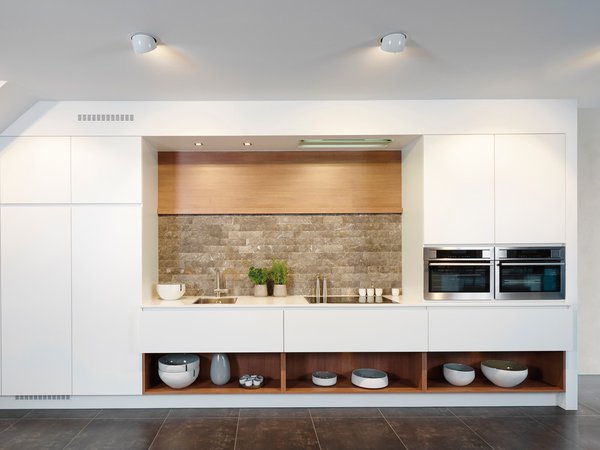 Witte moderne keuken op 1 lijn - Model Design