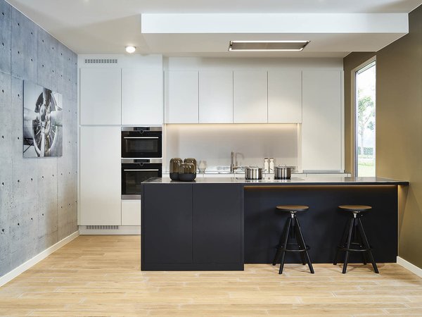 Moderne greeploze keuken in zwart-wit - Model Design