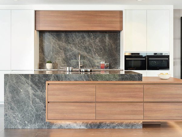 Keuken in roodbruin frontlaminaat - Model Design