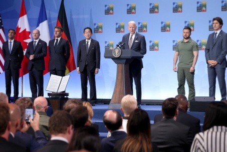 Ông Biden lên tiếng việc ông Trump dọa không bảo vệ đồng minh NATO