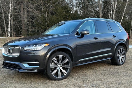 Mua xe sang Volvo XC90, cựu thư ký của ông Nguyễn Thanh Long được Phan Quốc Việt chuyển 2 tỷ đồng