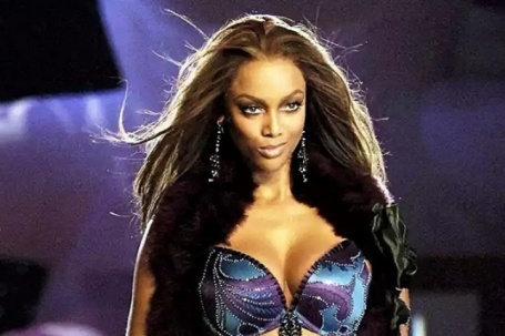 Tyra Banks trở lại Victoria's Secret sau 19 năm