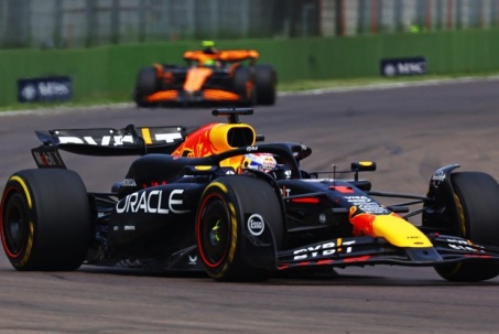 Đua xe F1, Emilia Romagna GP: Verstappen sánh ngang Senna & Schumacher, Ferrari giành podium