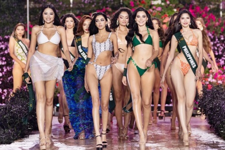 90 người đẹp Miss Earth mặc bikini trình diễn dưới trời lạnh 18 độ C ở Đà Lạt