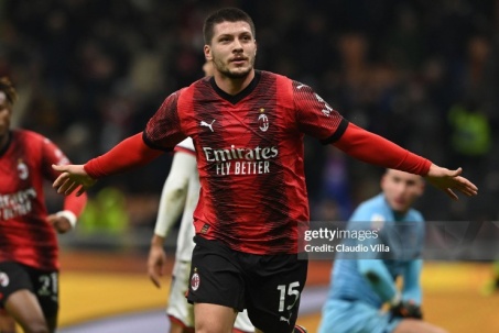 Video bóng đá AC Milan - Cagliari: Chiến thắng tưng bừng, "người cũ" Real tỏa sáng (Coppa Italia)