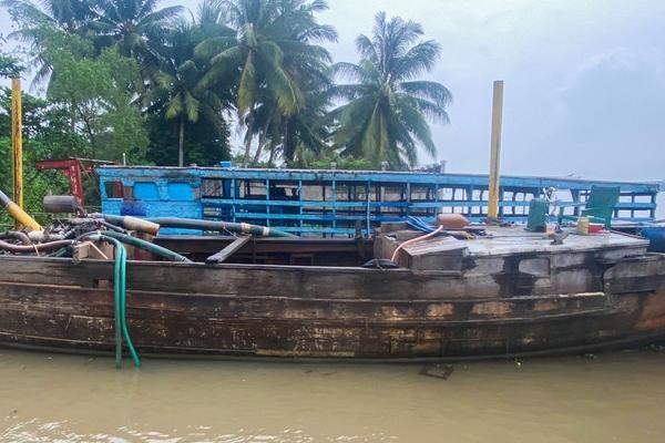 Bắt 2 nghi phạm trong vụ đại úy công an đứt lìa hai chân khi bắt cát tặc