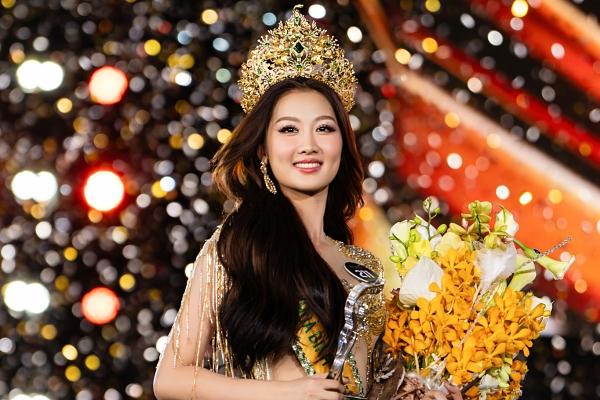 Tân Miss Grand Vietnam 2024 giỏi tiếng Hàn, có cha là Viện trưởng Viện kiểm sát