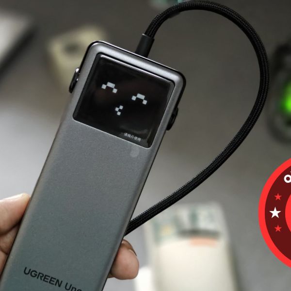 Thử nghiệm: Trung tâm USB USB 6 in-1 UGREEN — Làm cho một phụ kiện trần tục vui chơi với robot nhỏ thân thiện