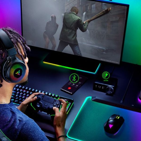 Razer mang toàn bộ cơ thể chìm xuống phòng game với bộ tai nghe mới V4 và bộ đệm Freyja hoạt động