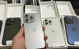 iPhone 15 xách tay... ế hàng vì giá cao