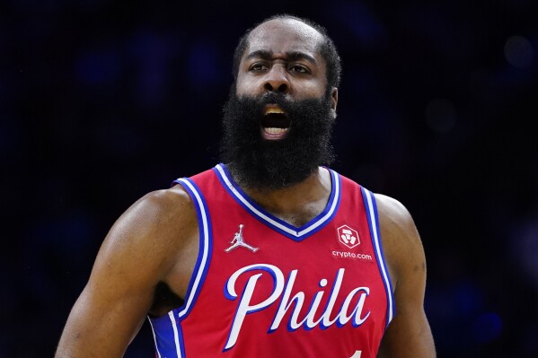 NBA điều tra lý do đằng sau việc Harden gọi chủ tịch 76ers Morey là kẻ nói dối, nguồn AP cho biết