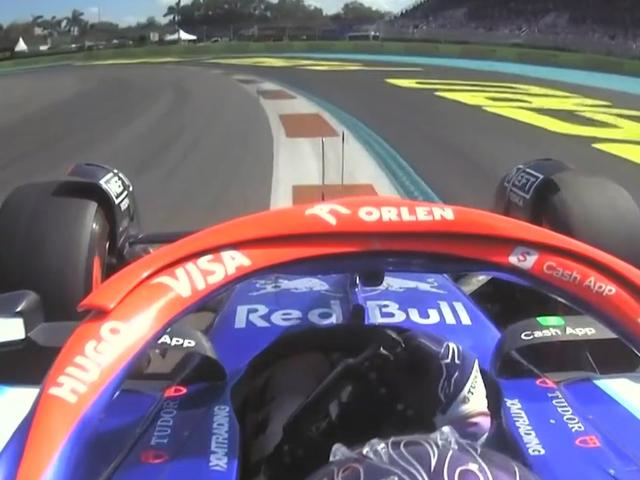 Ricciardo bẩn thỉu như ác mộng đã nhận ra