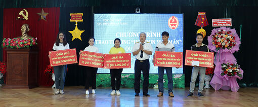 An Giang tuyên dương người nộp thuế và quay thưởng Chương trình “Hóa đơn may mắn” quý III/2023