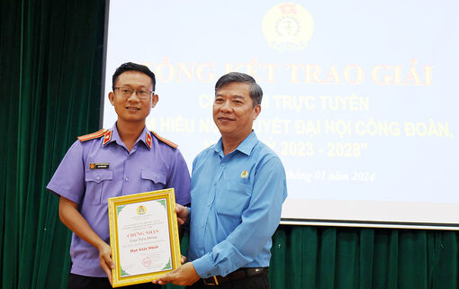 Liên đoàn Lao động tỉnh An Giang trao thưởng Cuộc thi trực tuyến tìm hiểu Nghị quyết Đại hội Công đoàn