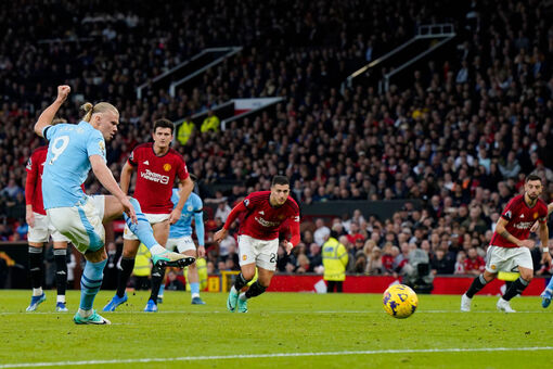 Man City đấu MU: Tuần lễ quyết định của Pep Guardiola